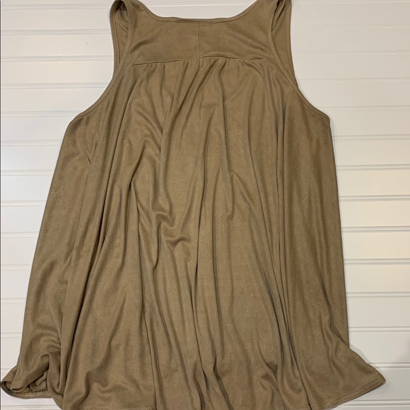 Missy Robertson Dressy Tank - Picture 3 of 6